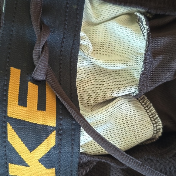 NIKE BRAND MENS BLACK AND GREEN CAMO ATHLETIC TRAINING SHORTS SIZE SMALL - Picture 8 of 12